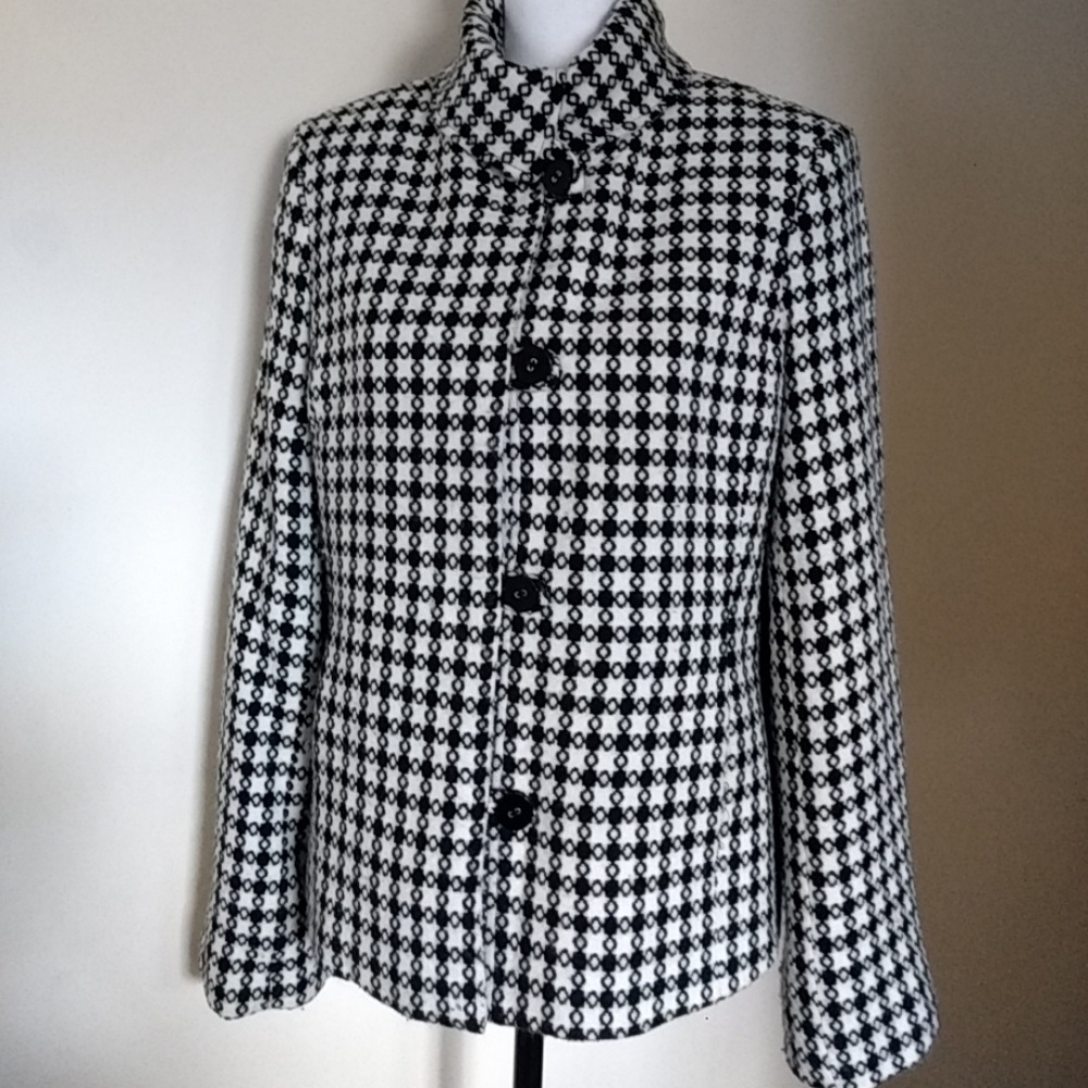 DS Essentials jacket